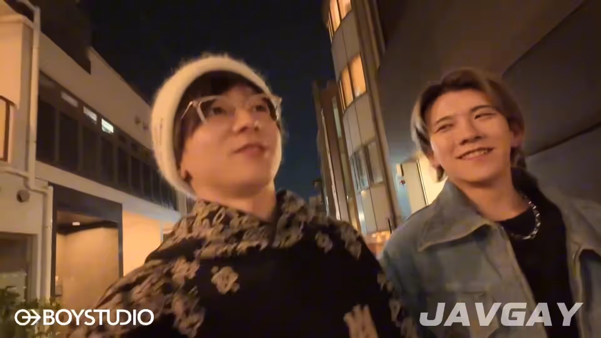 Vlog baru kita nih Guys… ikutan terus perjalan kita sampe crots ya !!!