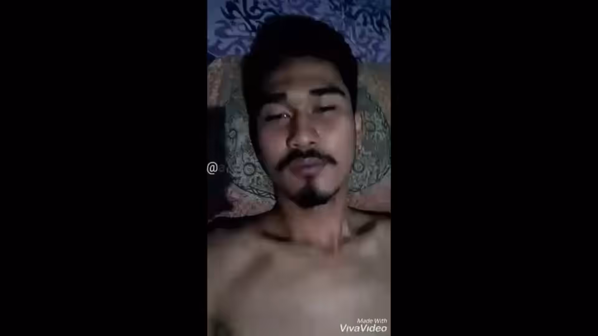 Prank Stright | kumis kamu tebel banget ihs…pasti geli banget klo beradu sama memek aku!!!