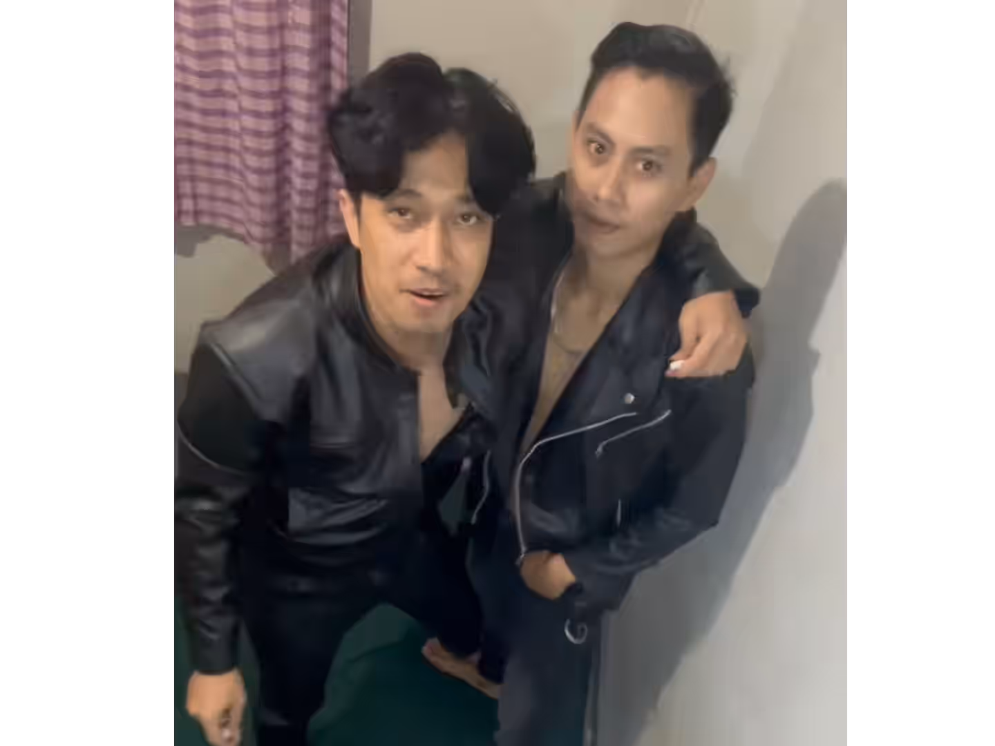 kebanyakan gaya lu ngewenya.